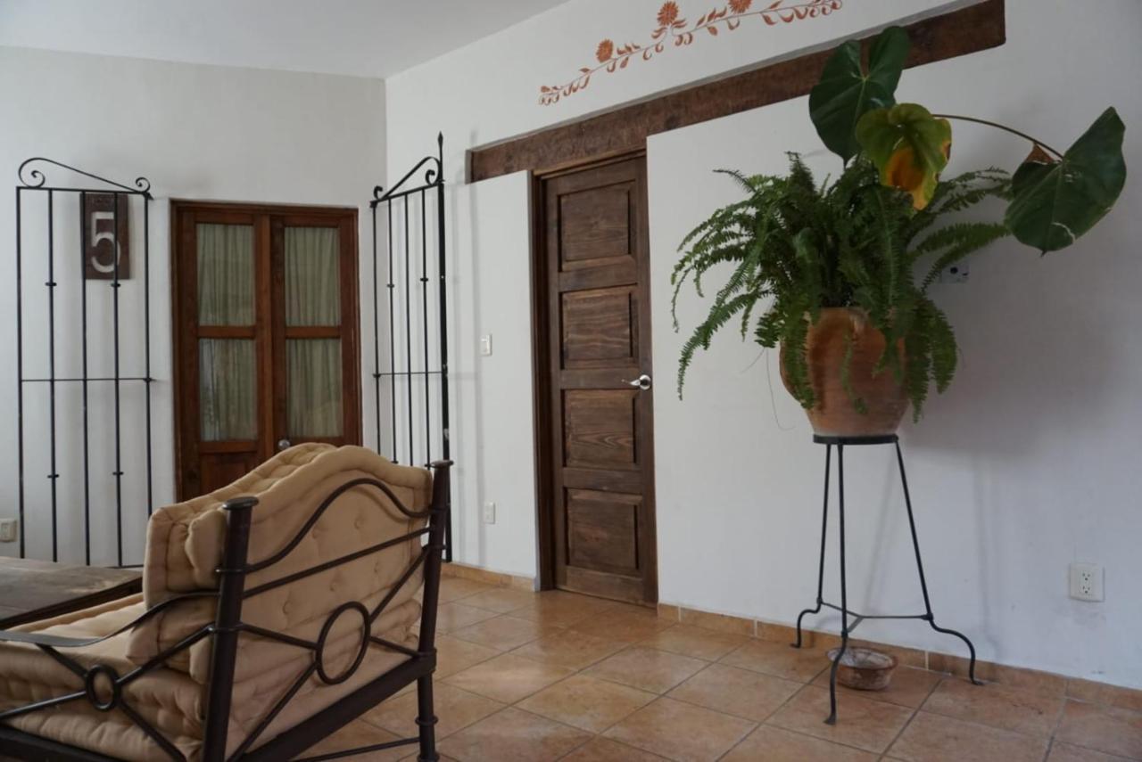 Alojamiento Jalatlaco - Car Rental! Estacionamiento En La Calle Sujeto A Disponibilidad Oaxaca Dış mekan fotoğraf